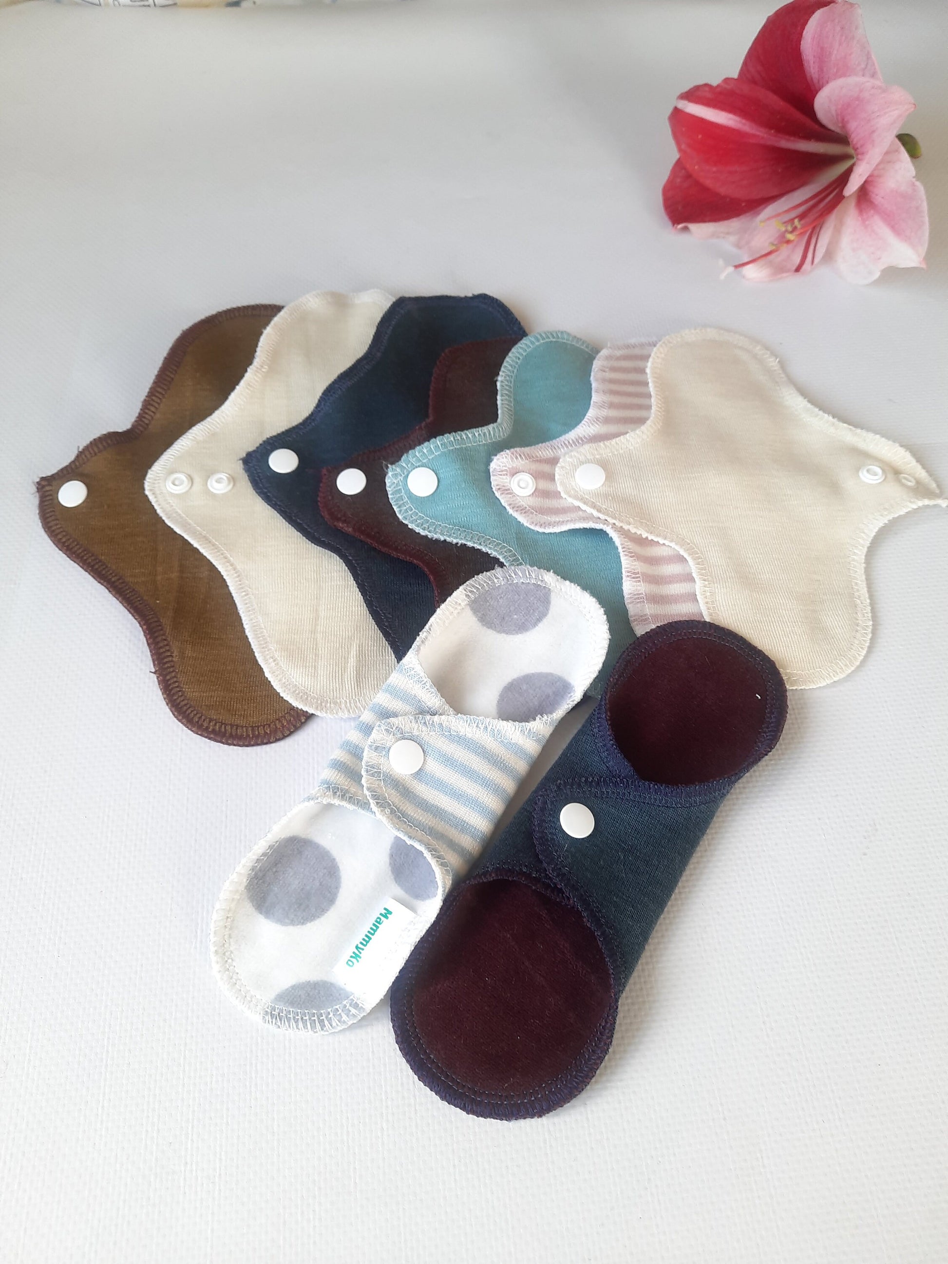 No PUL. Merino Wool with Silk Panty Liners. Ultrathin Daily Pantyliner. Winged Reusable Light Flow Pads.