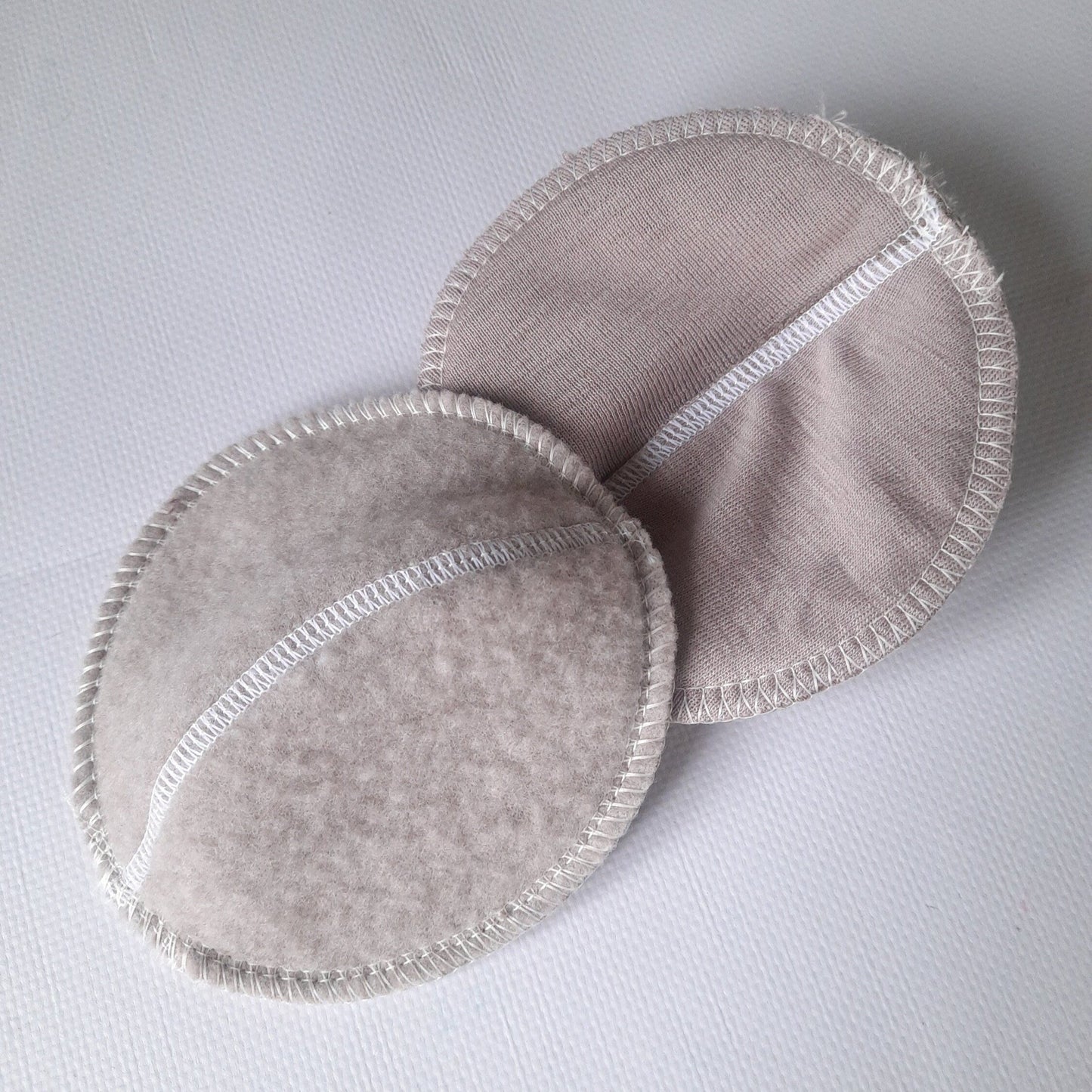 No PUL. Merino Wool or Merino/Silk Nursing pads. Wool fleece Reusable Anatomic Breastfeeding Pads without PUL. Leakproof Washable. 4 layers.