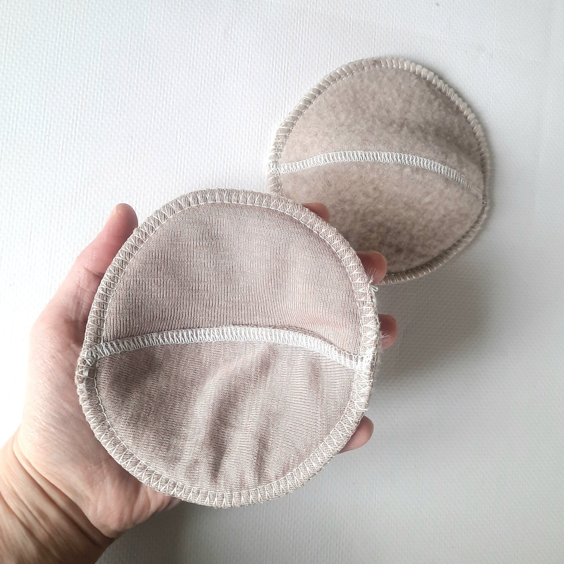 No PUL. Merino Wool or Merino/Silk Nursing pads. Wool fleece Reusable Anatomic Breastfeeding Pads without PUL. Leakproof Washable. 4 layers.